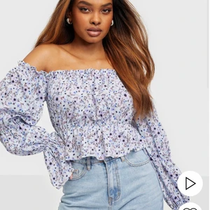 Snygg sommartopp - Xs, nypris 349kr säljer för 250kr. Aldrig använd