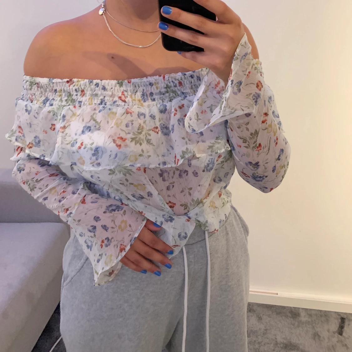 Blommig offshoulder blus/topp - 90