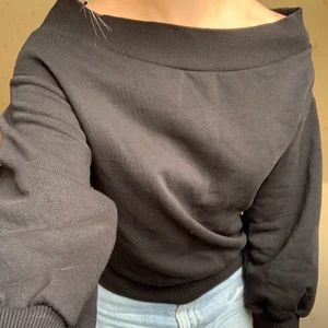Offshoulder tröja  - Skönt material på tröjan:)