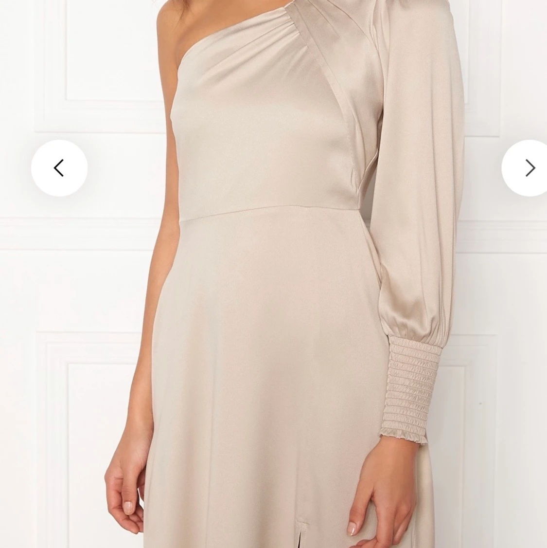 Siden klänning storlek 34 - 90