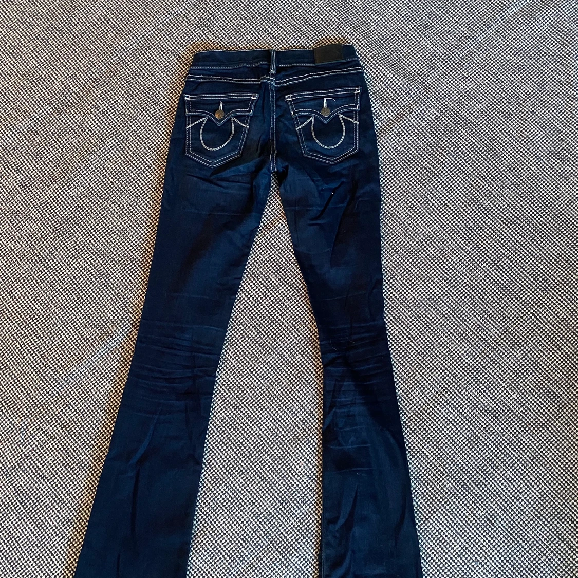 True Religion Jeans i modellen Becca Mid Rise Bootcut storlek 24