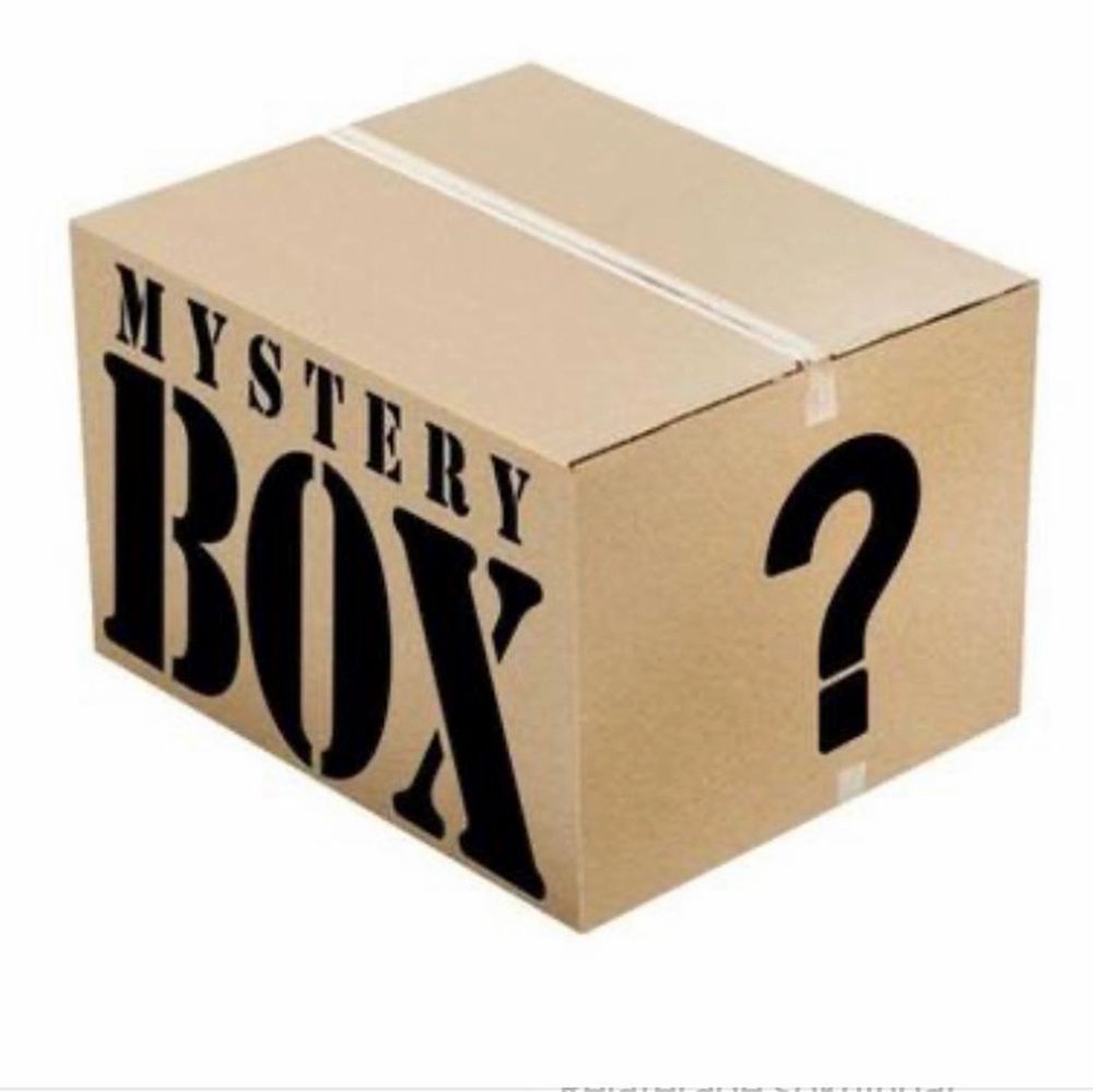 Adidas Mystery Box - Adidas | Plick Second Hand