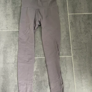 Aimn tights - Aimn tights i storlek S, använda fåtal gånger!