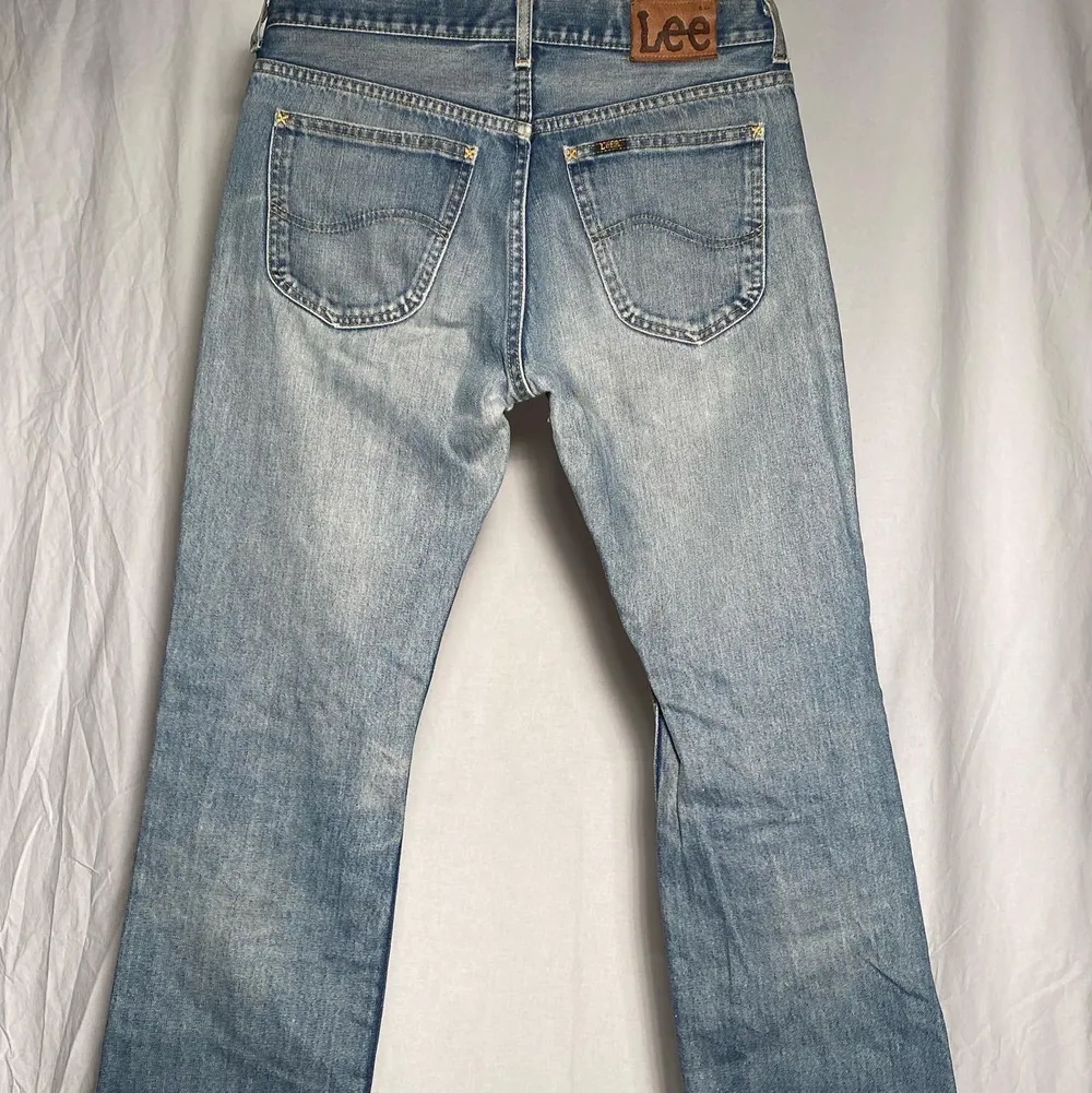Second hand jeans från Lee. Köparen står för frakten.. Jeans & Byxor.