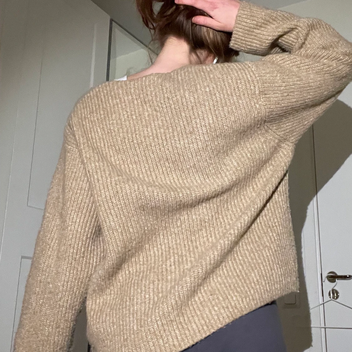 beige stickad tröja från h&m - 90