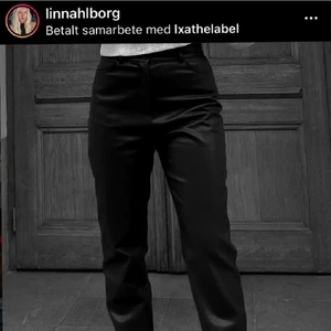LXA Skinnbyxor  - Nästan helt oanvända LXA-skinnbyxor. Köpte dom här på plick men är tyvärr lite kort på mig. Helt slutsålda på hemsida. (Nypris 1099kr)
