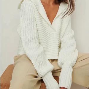 Stickad tröja - Jättefin stickad tröja från nakd som inte kommer till någon användning🌺 Frakten är inkluderad🌷