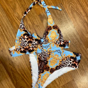Shein bikini set - Brand new shein bikini set (top and bottom) in size M
