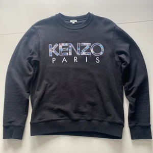Kenzo Sweatshirt, storlek M - Mycket fin tjocktröja som är sparsamt använd. Tyvärr för liten för mig och därav säljs den. 