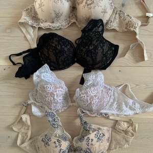Intimissimi bh  - Bh:n längst upp är aldrig använd storlek 80D och dom tre resterande är storlek 75C, använda ett fåtal gånger men säljer då dom tyvärr är för små. 120kr styck! Köpta för mycket mer 