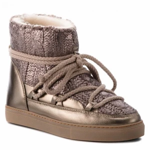 INUIKII - Säljer mina inuikii skor i strl 38! Köpta i våras, men kom endast till användning en gång, - de är så gott som nya! Fler bilder vid intresse💚