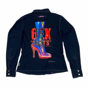 Jean Paul Gaultier Shirt - Strl: Medium☺️🚀💫. Send a dm if you have any questions❤️. 