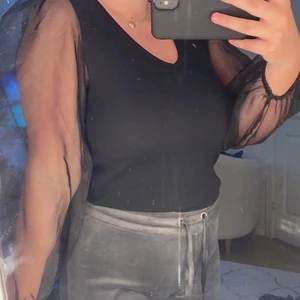 TRENDYOL topp - Topp från TRENDYOL (helt oanvänd) Stl: M