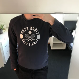 Sweatshirt Björn Borg small - Bra skick! Storlek small.