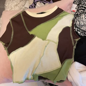 Topp - Säljer denna super coola topp från shein