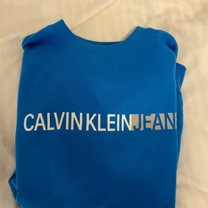 Calvin klein  - Supersnygg Calvin Klein tröja! Stl xs men passar även S! Köparen Står för frakt 
