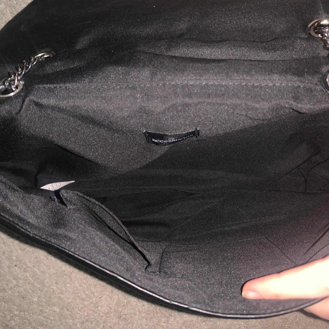 Svart väska - 90