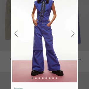 INTRESSEKOLL  - Skitcoola brallor från hm:s studio collection. Har använt dessa en gång och köpte de för 600kr. Vill kolla intresset på dessa eftersom de sitter lite för oversized på mig som är 163 cm lång.