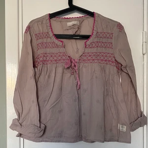 Odd Molly Blus  - Odd Molly blus. Storlek 1 motsvarar S. Använd men i bra skick. 