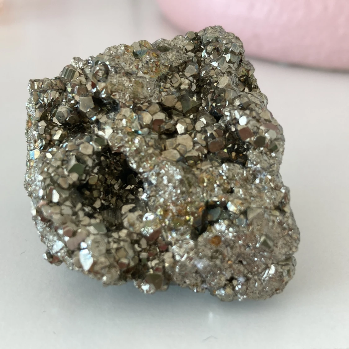 Äkta pyrit kristall