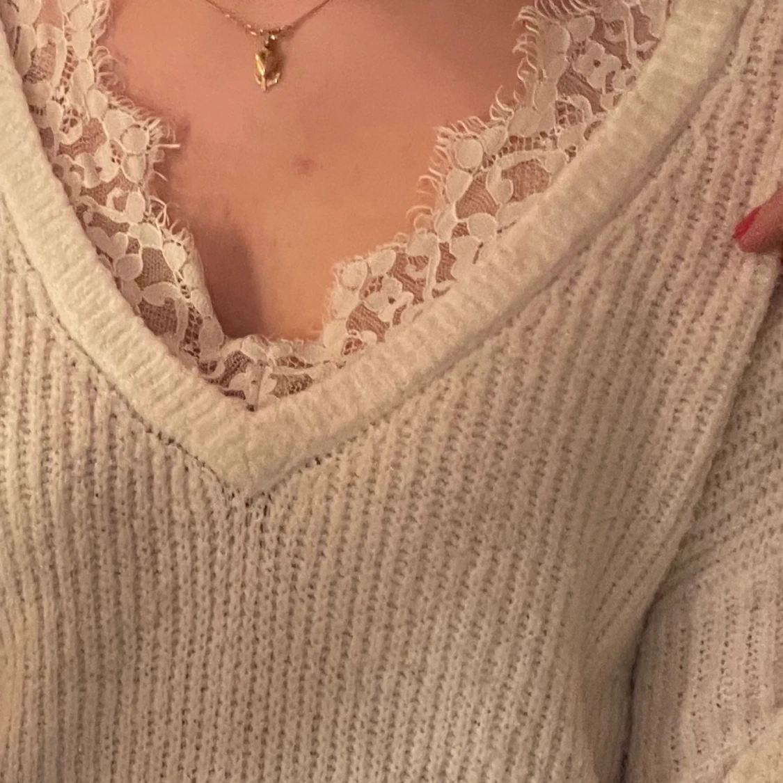 Stickad vit tröja - 90
