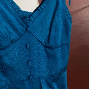 Blå klänning  - Blå klänning från Zara🥺🥺🥺