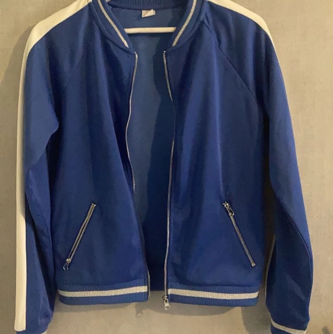 Blå jacka/kofta - 91