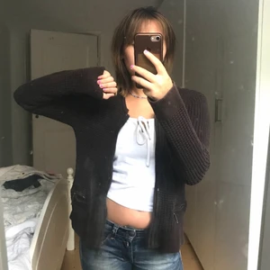 brun  - brun stickad kofta🤎🤎🤎🤎 aldrig använd super fin