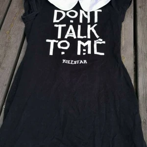 Killstar klänning - Figurnära klänning från killstar, knappt använd