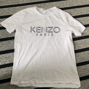 Fin vit nästan oanvänd kenzo Paris tröja i storlek S/M🙌🙌