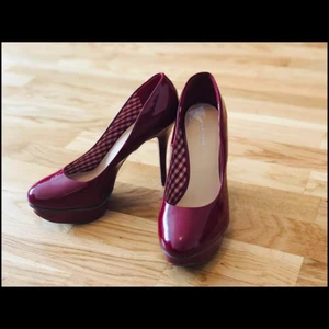 högklackat - This one looks pretty new because i did not use that so much, maybe just 2-3 time for party