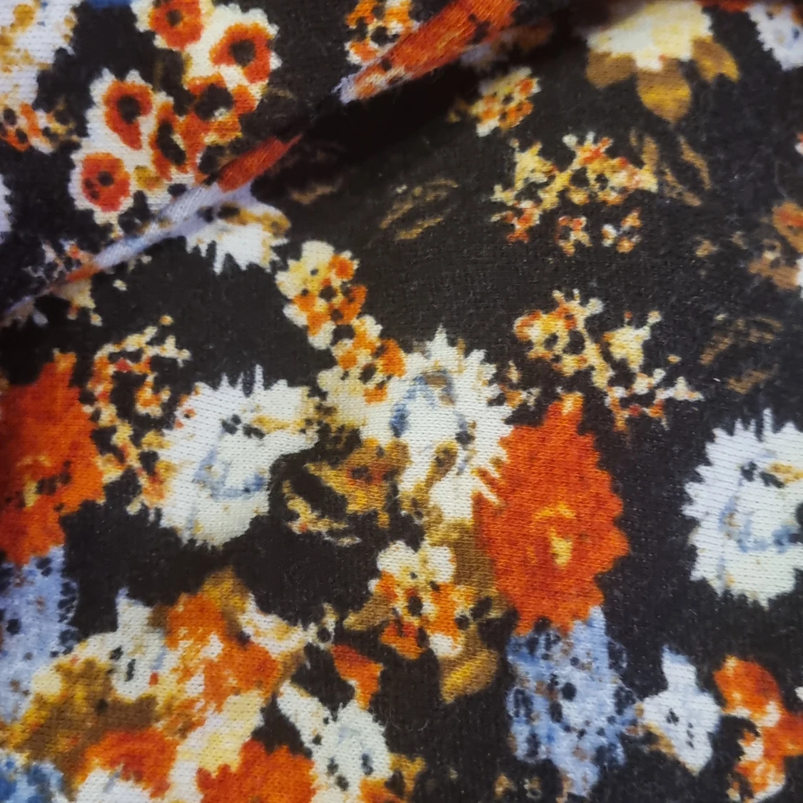 Blommig skön tröja - 91