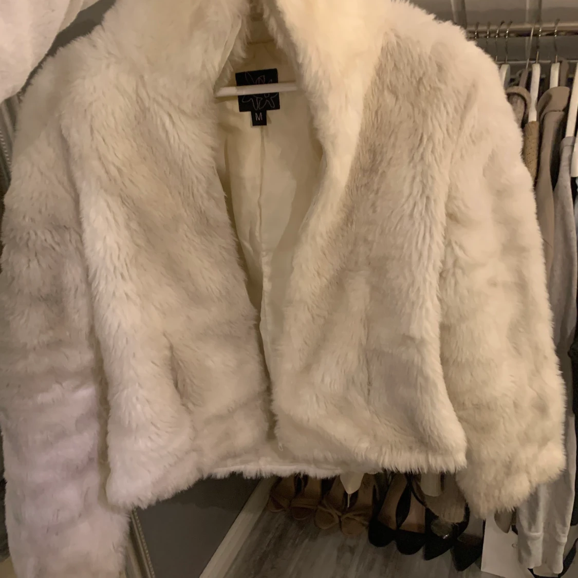 Pälsjacka (krämvit)