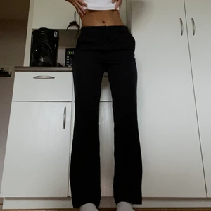 Kostymbyxor - ❤️BUDA❤️ (Köp direkt 200kr + frakt)Jag är 170cm och har oftast S på byxor💕 ‼️Blev köpta för direkt pris‼️