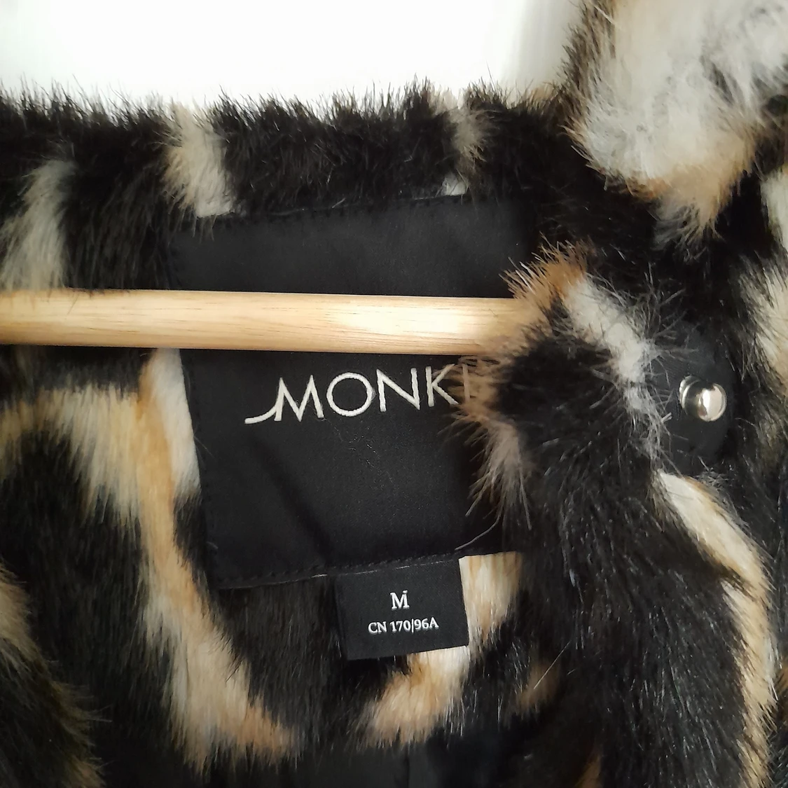 Leopard Pälsjacka från monki  - 90