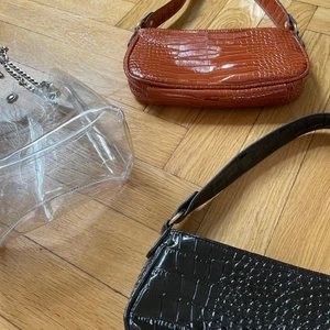 Trendy bags  - 130kr styck eller alla 3 för 300! Samtliga använda 1 gång, i nyskick. ✨💕