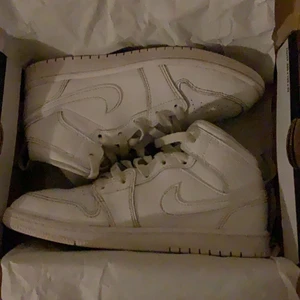 Skor  - Skorna skulle blivit sålda men hon som fick dem vill inte ha dem så lägger ut som igen 😇