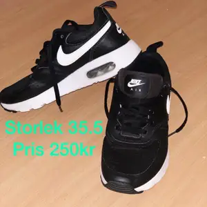  Air Nike nästan ny