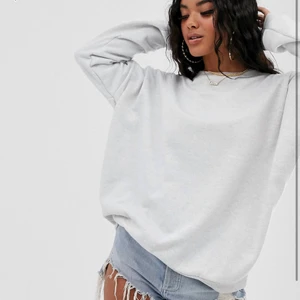 Collage tröja - Säljer denna tröja från asos. Storlek 36. 💕