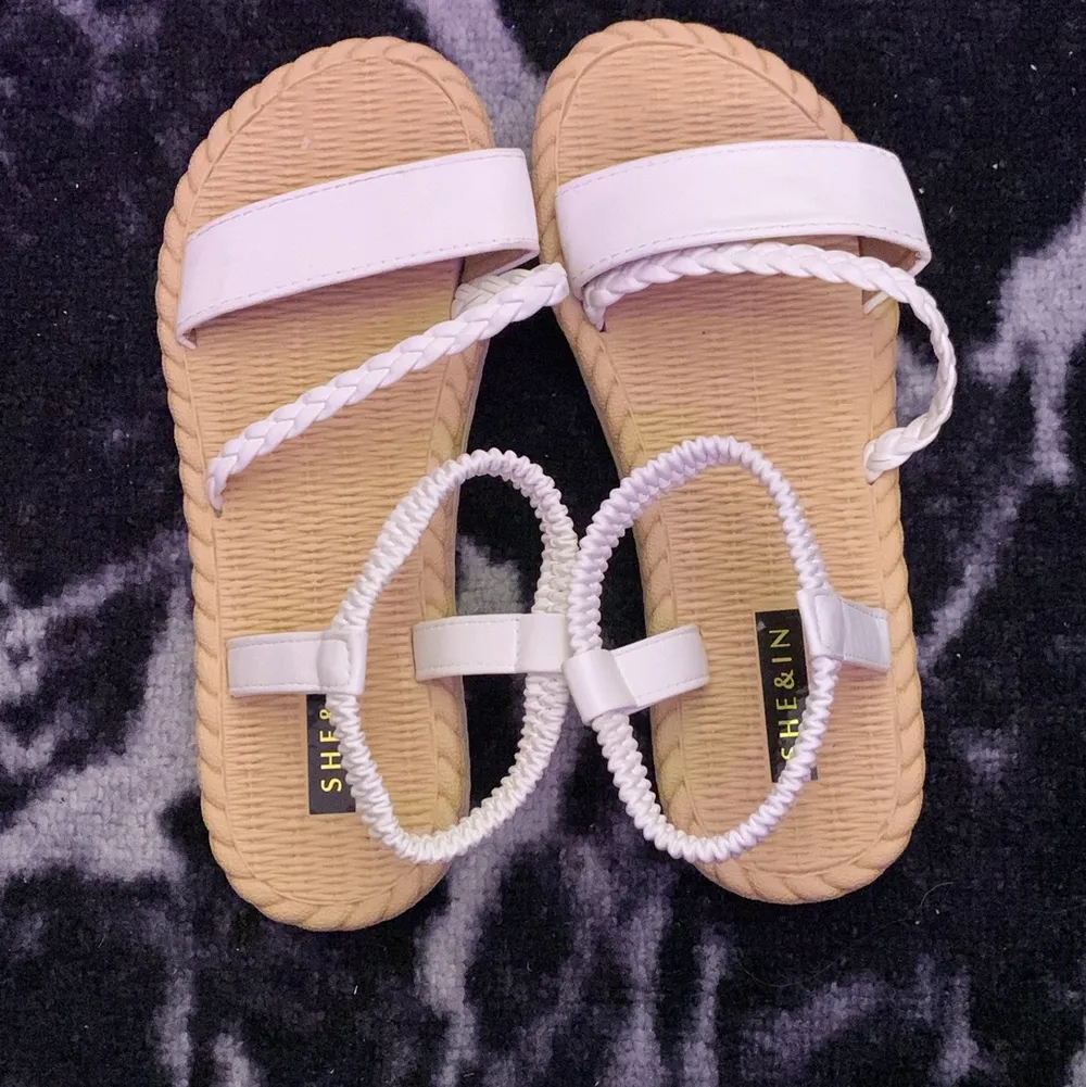 Vita sommar sandaler 🤍. Skor.