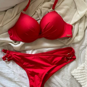 Bikini  - Helt ny bikini från New Yorker, aldrig använd! Bara testad. GRATIS FRAKT❣️❣️ STÅR DET INTE SÅLD PÅ ANNONSEN FINNS DEN FORTFARANDE KVAR!