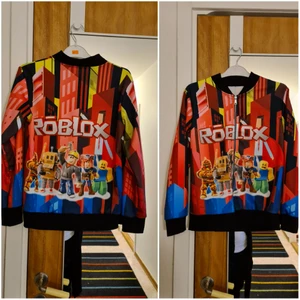 Roblox kofta - Använt bara en gång . Passar barn i 9-10 ålder . Finns i malmö i rökfri och djurfri miljö 