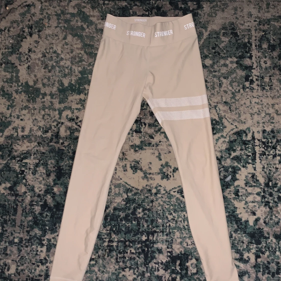 ⭐️JÄTTE FINA STRONGER BYXOR⭐️ - 90