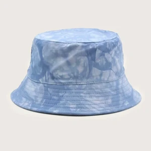 Buckethat  - Snygg buckethat som jag köpt för ett tag sedan. Har aldrig använt den då jag inte passar i hatt😋 