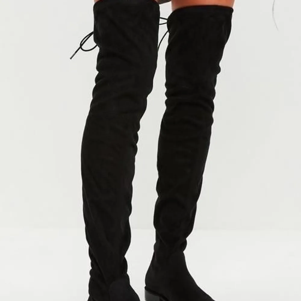 Flate black over th knee boots used well Size- 38  Condition - Like New . Skor.