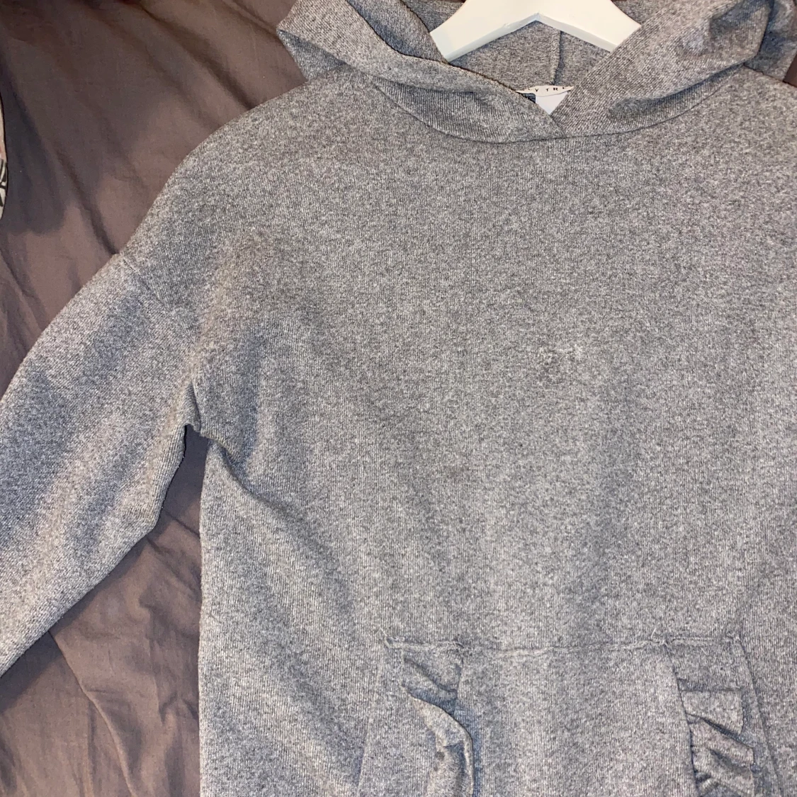 Huvtröja med volang  - 91