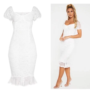 Klänning - Säljer denna fina klänning som tyvärr inte passade mig, den är helt oanvänd med prislappar kvar