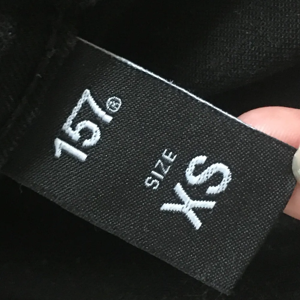 Jätte sköna skinny jeans från lager 157 säljer pga inte min stil längre. Storlek XS,ny pris 150kr, buda i kommentarerna, köparen står för frakten💗. Jeans & Byxor.