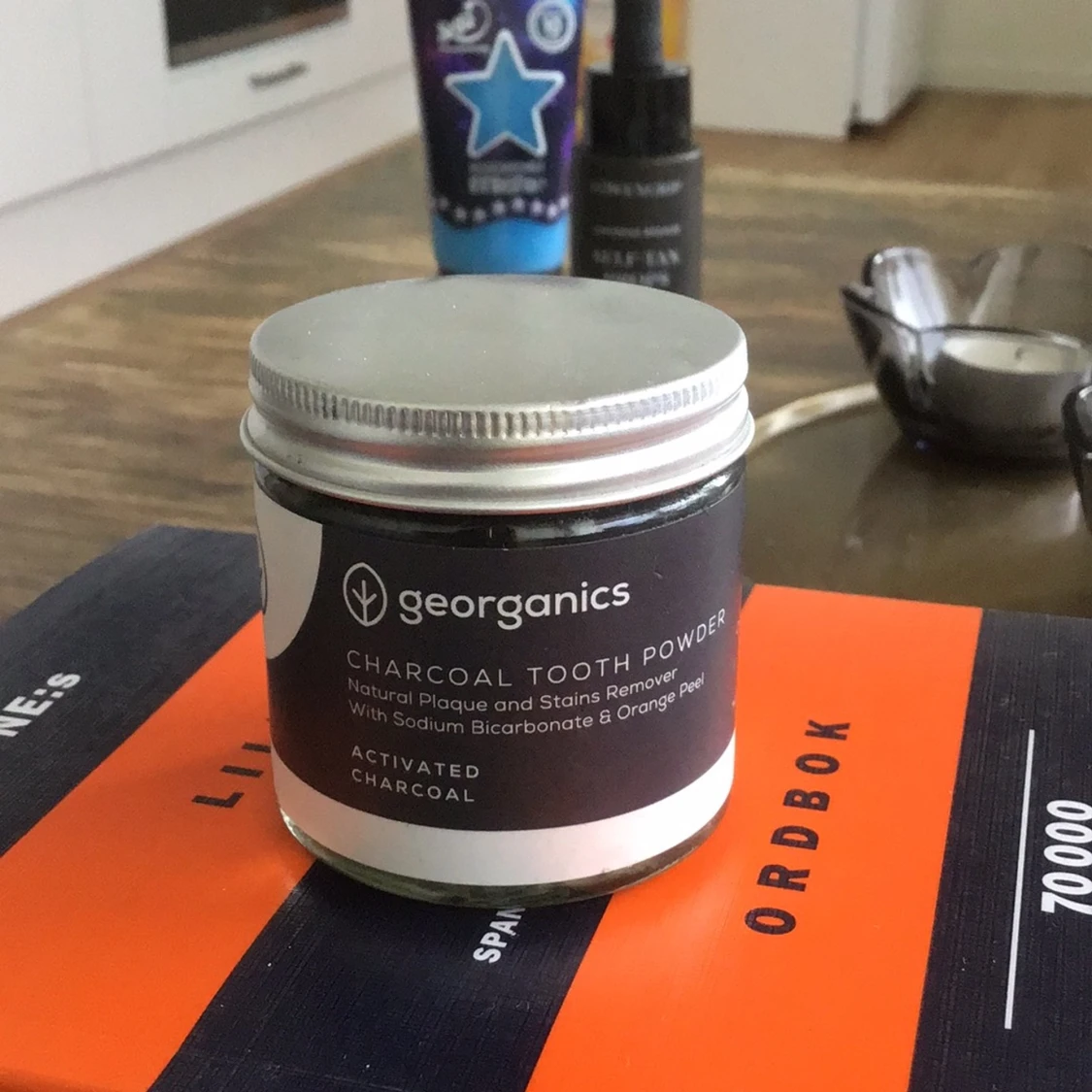 Ansiktsmask, bus för ansiktet, charcoal tooth powder - 90