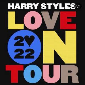 säljer en biljett till Harry styles i Köpenhamn den 3 juli 2022. Harry Styles - Love On Tour - Early Entry Premium Standing VIP. Vid intresse skicka meddelande!